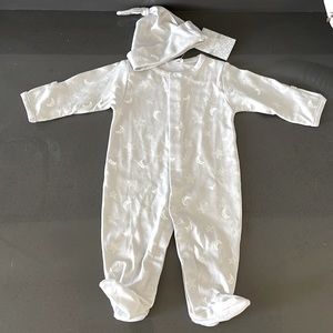 Kissy Kissy Star Catcher Onesie Footie + Hat - Size 0-3 mo NWT